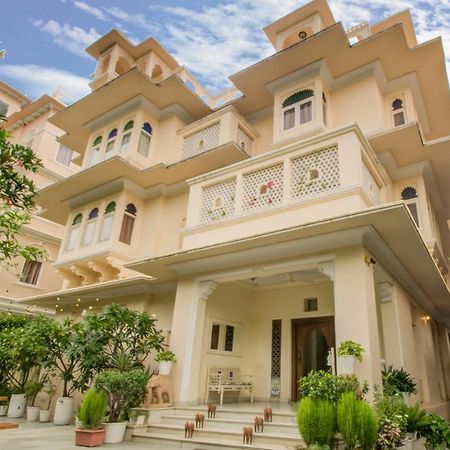 فندق أكشاي نيواس أُودايبور المظهر الخارجي الصورة